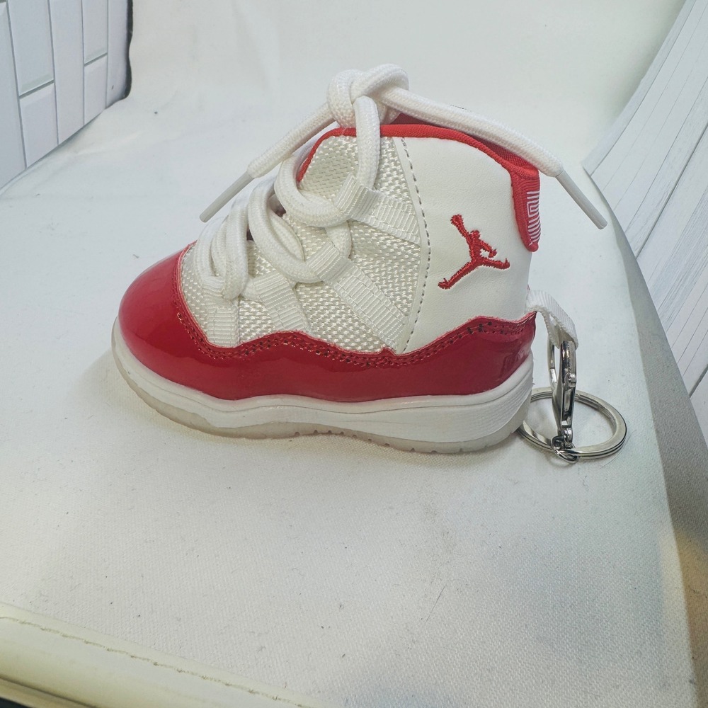 Mini Jordan 11 Cherry Sneaker Keychain White Red Basketball Shoe Bag Charm